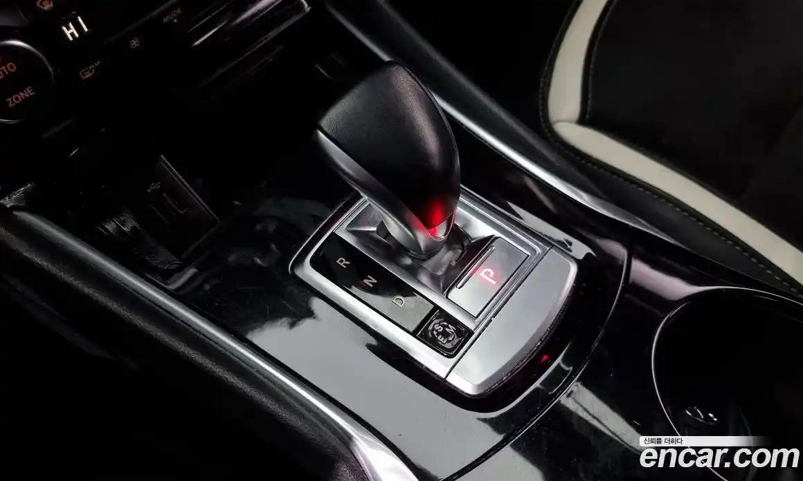 Infiniti Q30 2019 2.0 гидро, фото 9