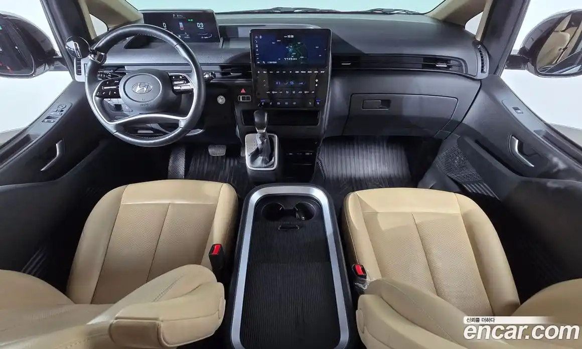 Hyundai Staria 2023 2.2 гидро, фото 7