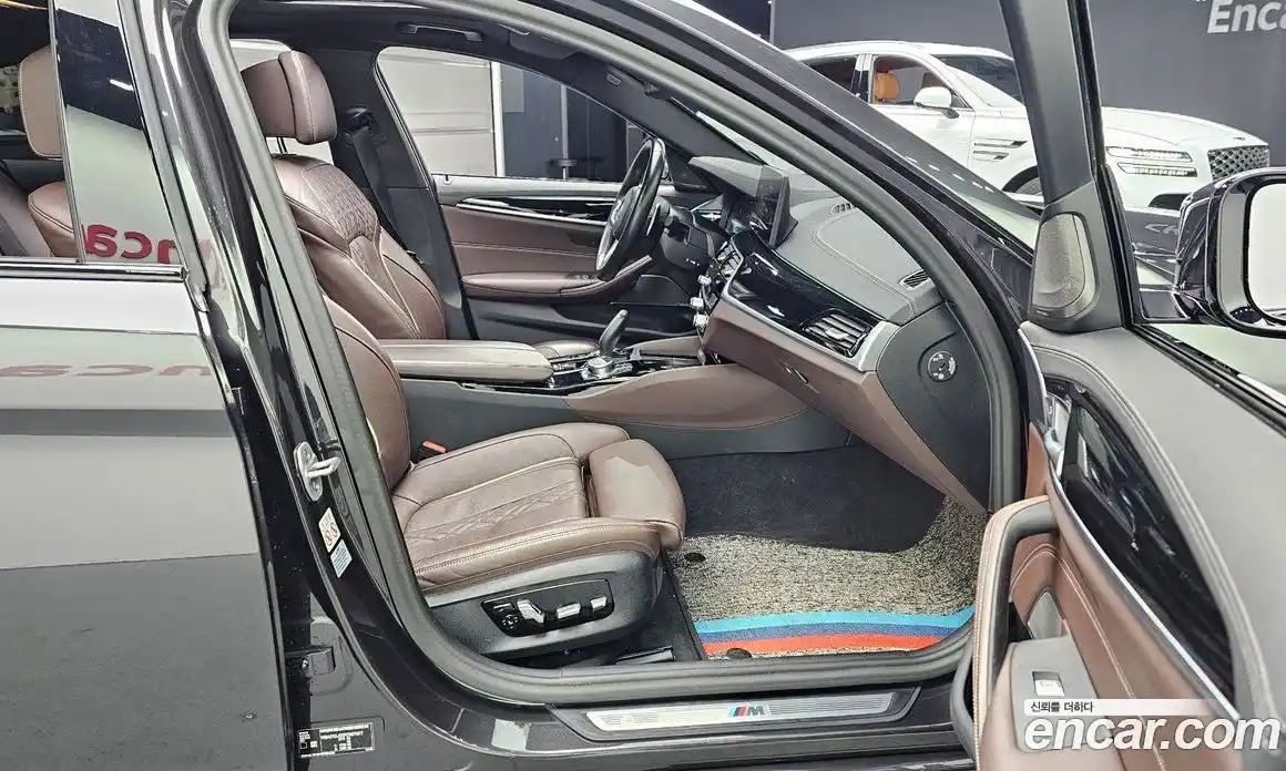 BMW 5-Series 2023 2.0 гидро, фото 11