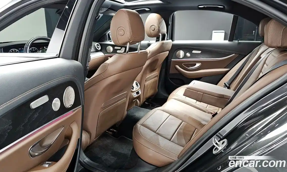 Mercedes-Benz E-Class 2021 2.0 автомат (гидро), фото 10