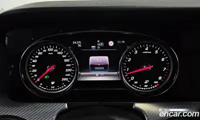 Mercedes-Benz E-Class 2019 2.0 автомат (гидро), миниатюра 8