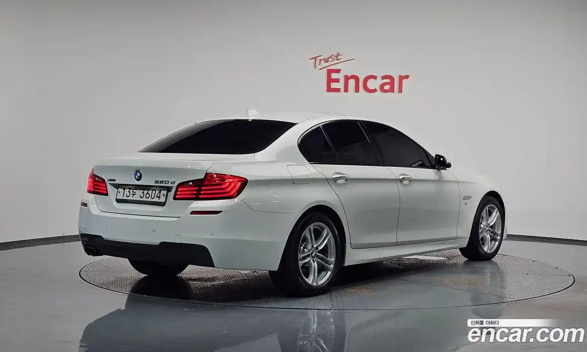 BMW 5-Series 2016 2.0 гидро, фото 2