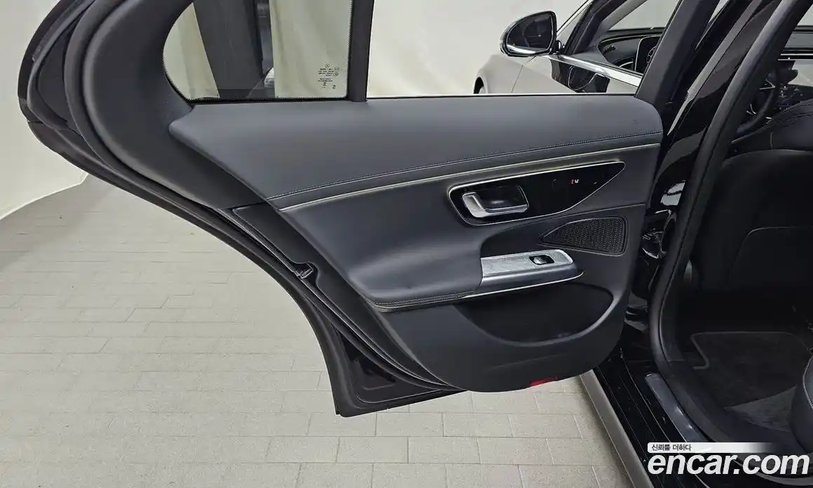 Mercedes-Benz E-Class 2025 2.0 гидро, фото 15