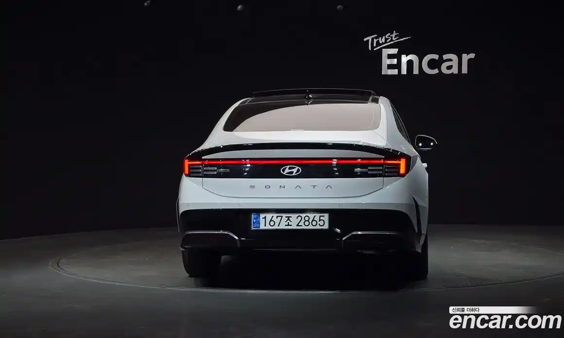 Hyundai Sonata 2024 1.6 автомат (гидро), фото 4
