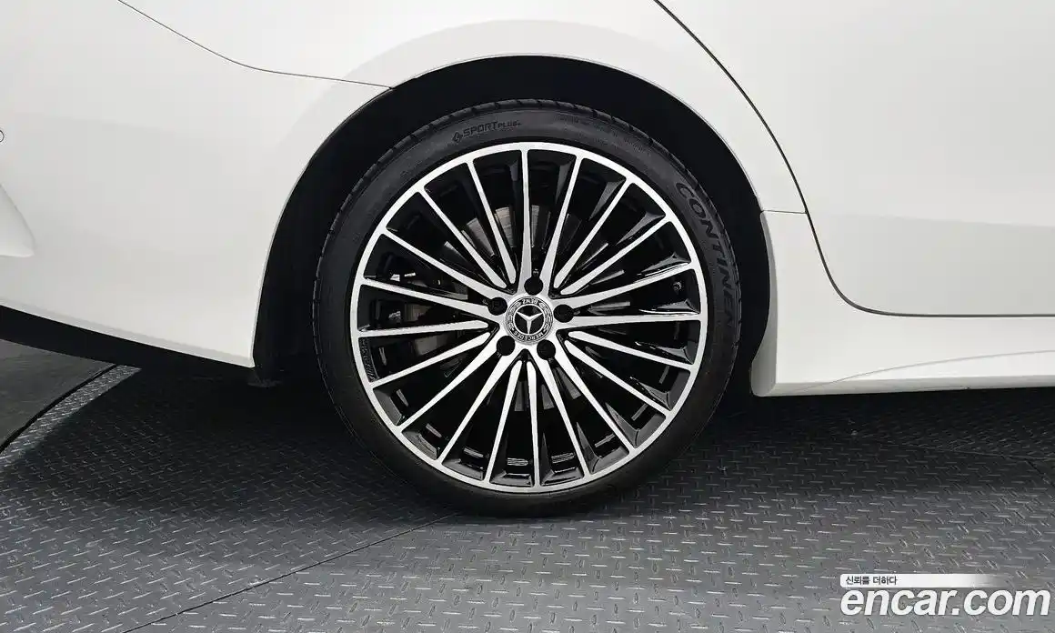 Mercedes-Benz CLS-Class 2022 3.0 гидро, фото 4
