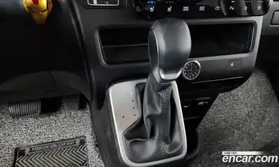 Hyundai Staria 2023 2.2 гидро, миниатюра 12