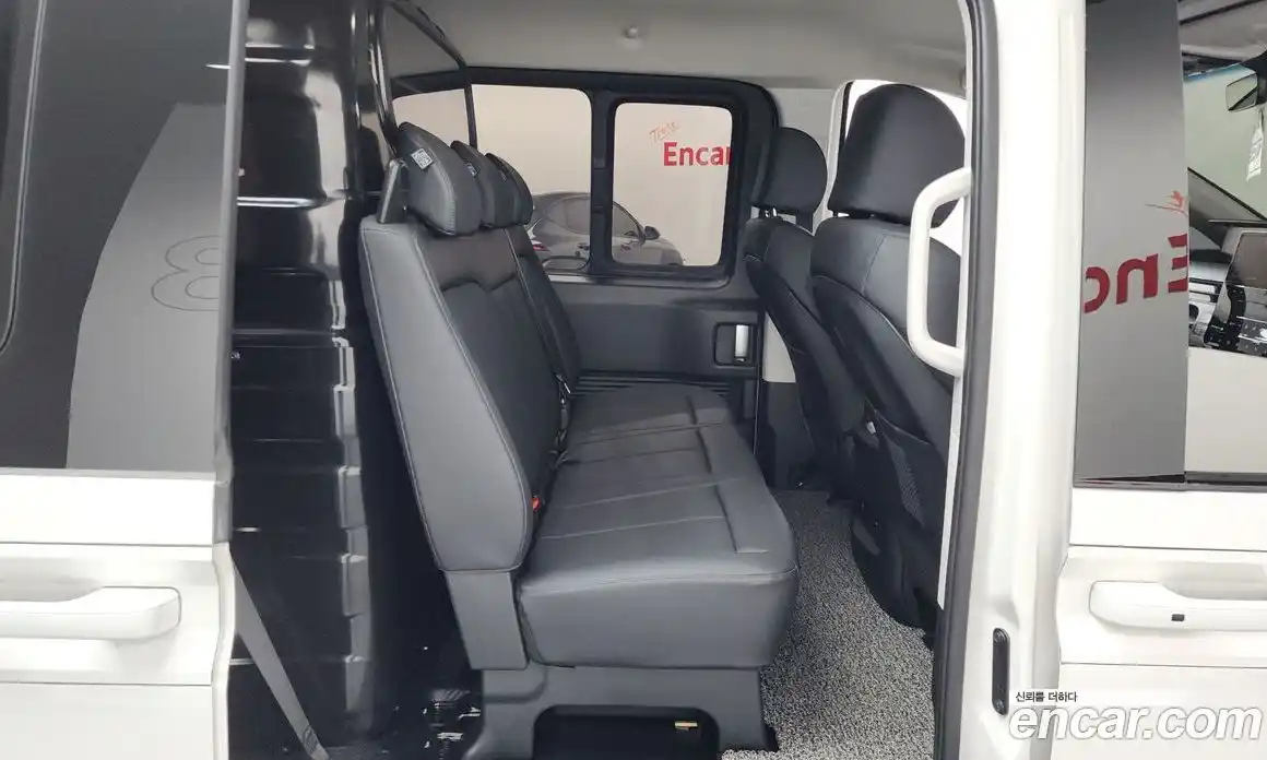 Hyundai Staria 2023 2.2 гидро, фото 17