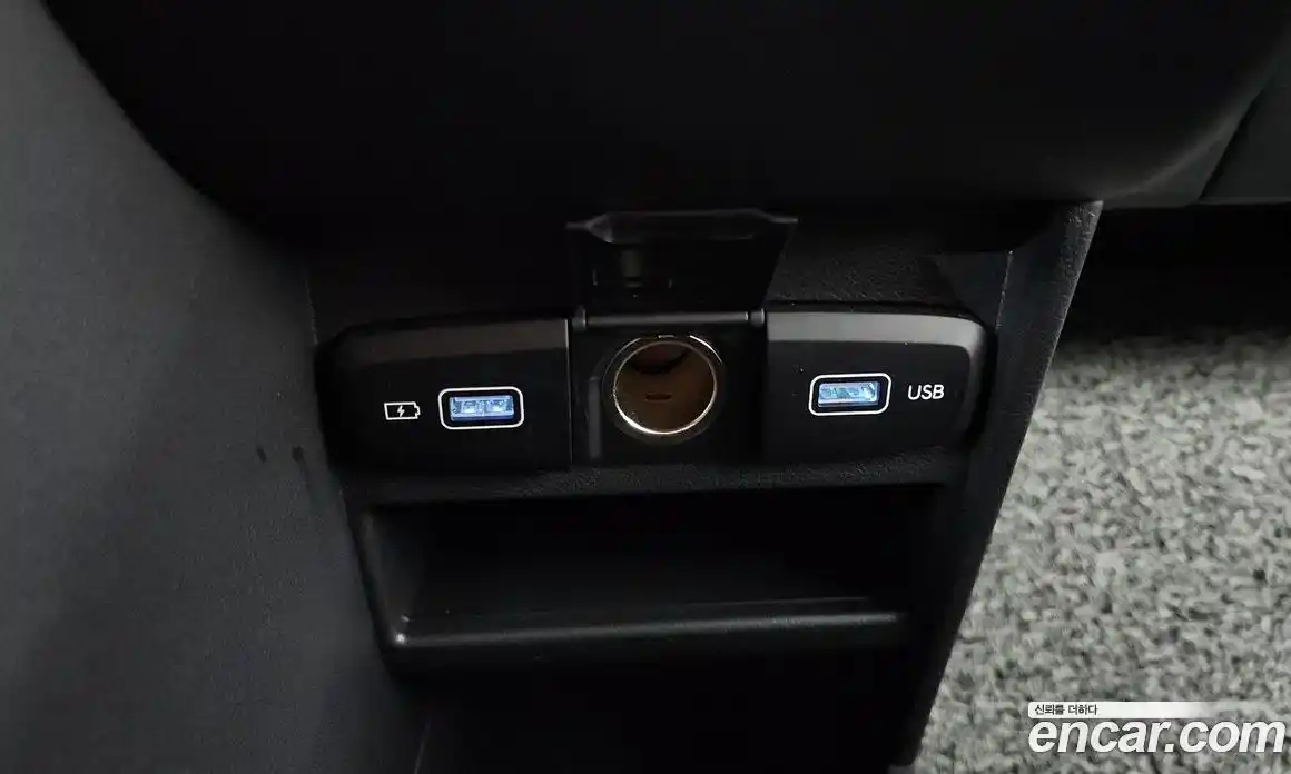 Hyundai Staria 2023 2.2 гидро, фото 18