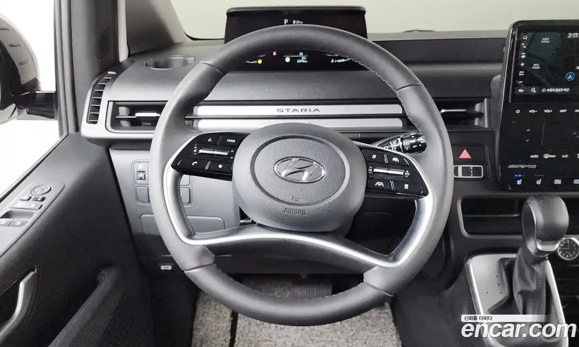Hyundai Staria 2023 2.2 гидро, фото 20