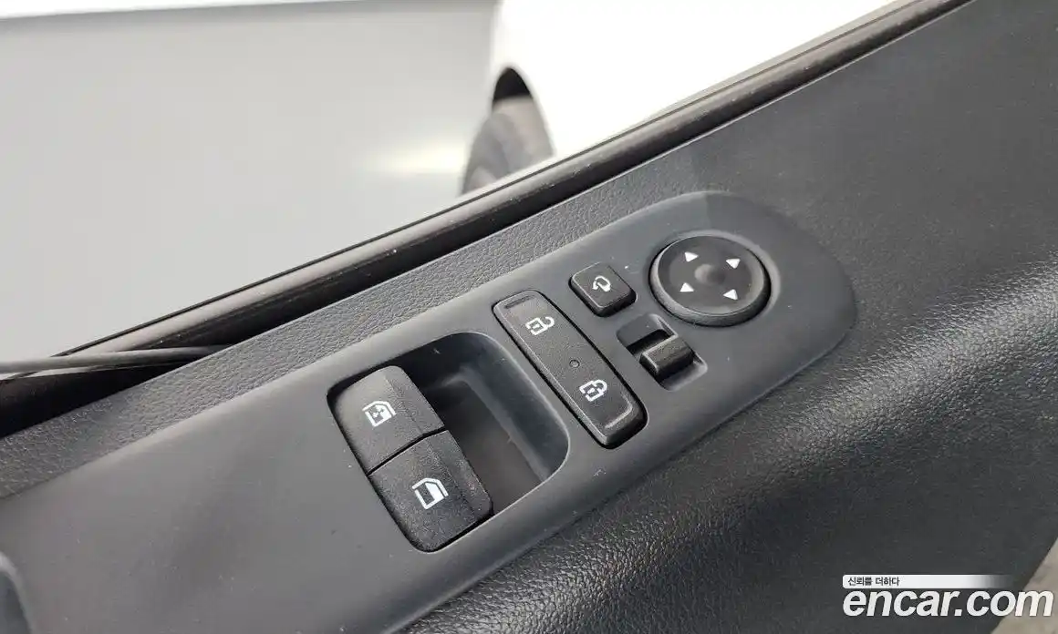 Hyundai Staria 2023 2.2 гидро, фото 36