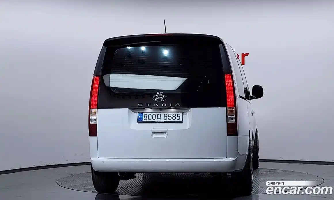 Hyundai Staria 2023 2.2 гидро, фото 4