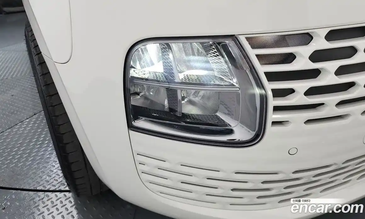 Hyundai Staria 2023 2.2 гидро, фото 8
