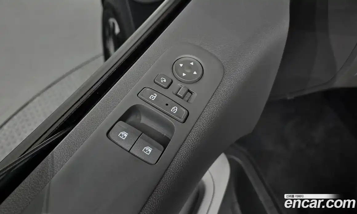 Hyundai Staria 2023 2.2 автомат (гидро), фото 28