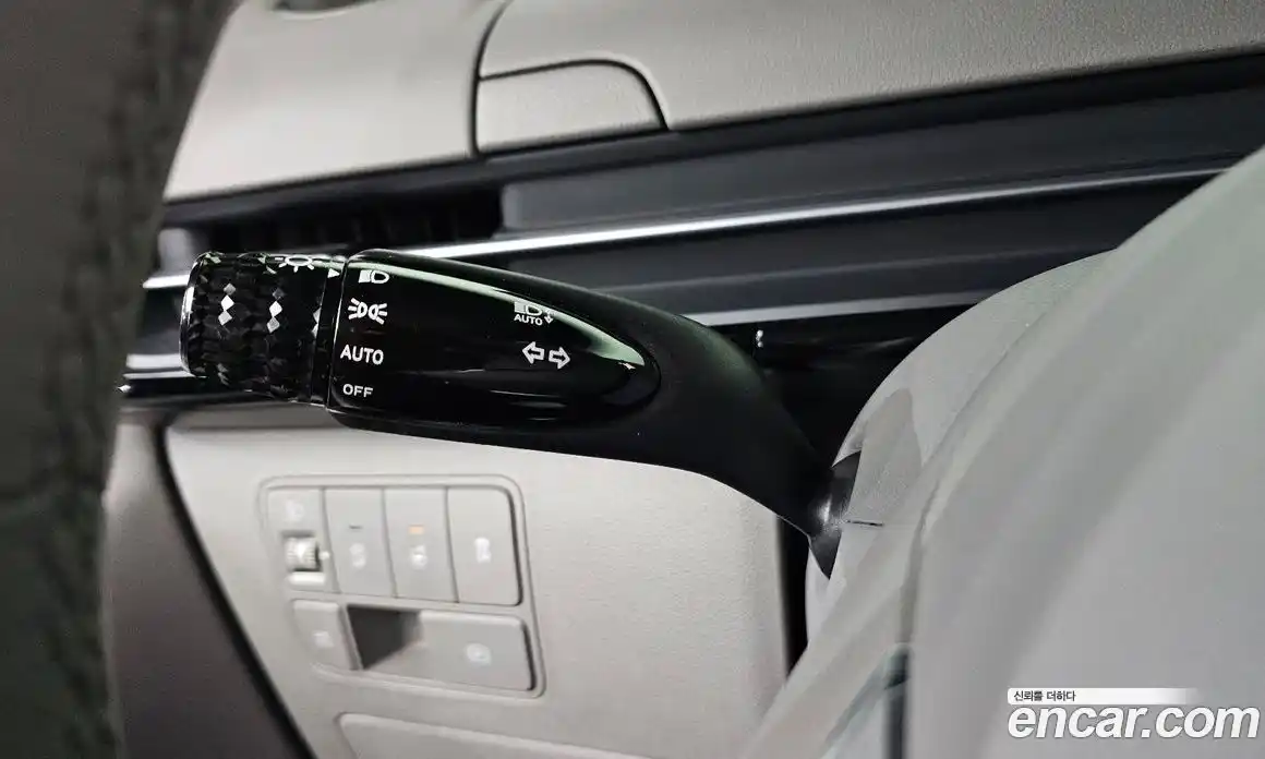 Hyundai Staria 2023 2.2 автомат (гидро), фото 29