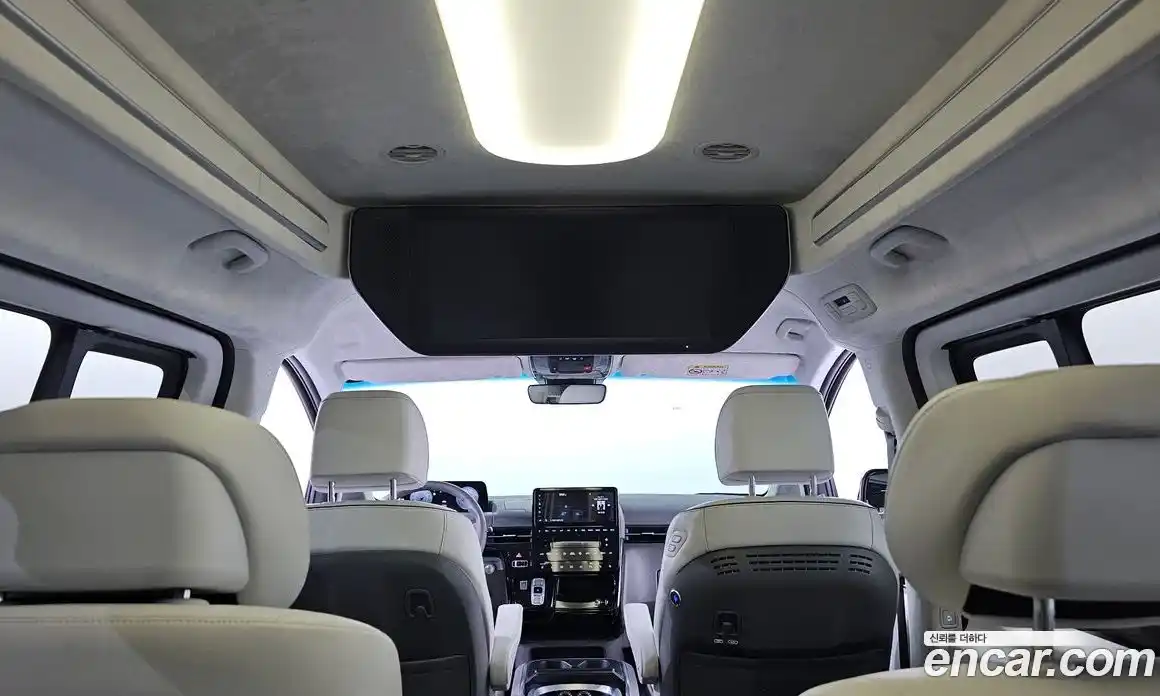 Hyundai Staria 2023 2.2 автомат (гидро), фото 31