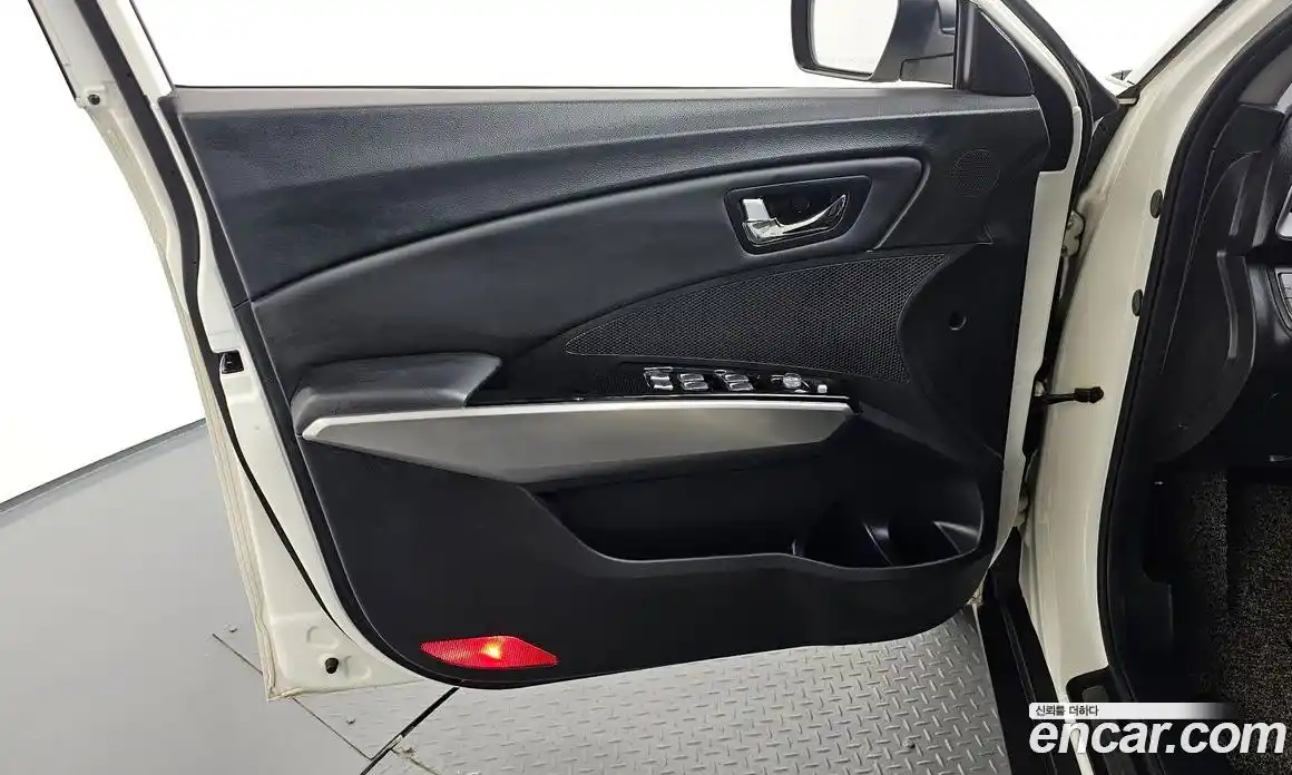SsangYong TIBOLI 2015 1.6 гидро, фото 14