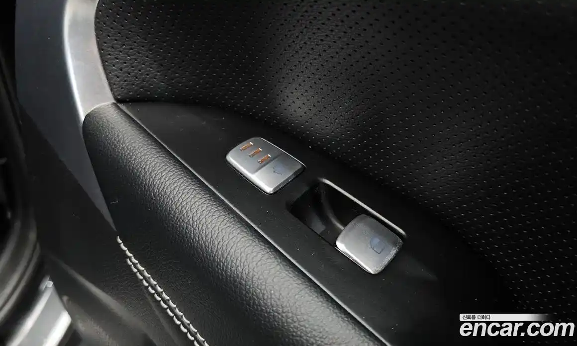 Genesis G70 2019 2.0 автомат (гидро), фото 36