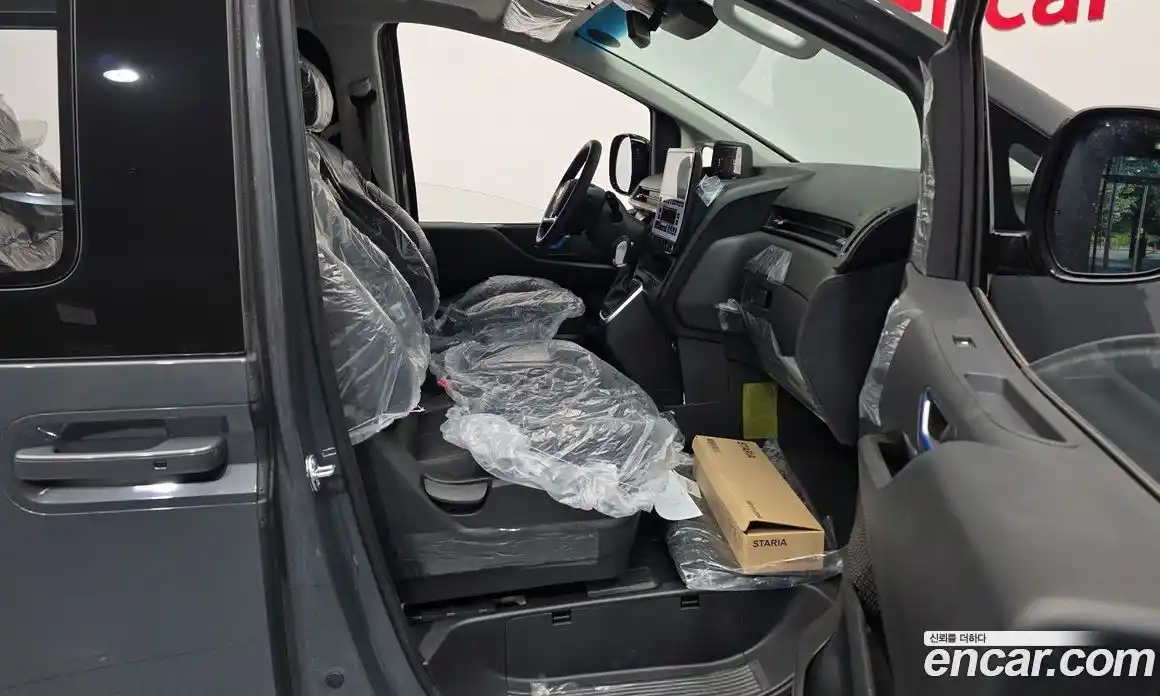 Hyundai Staria 2025 2.2 гидро, фото 11