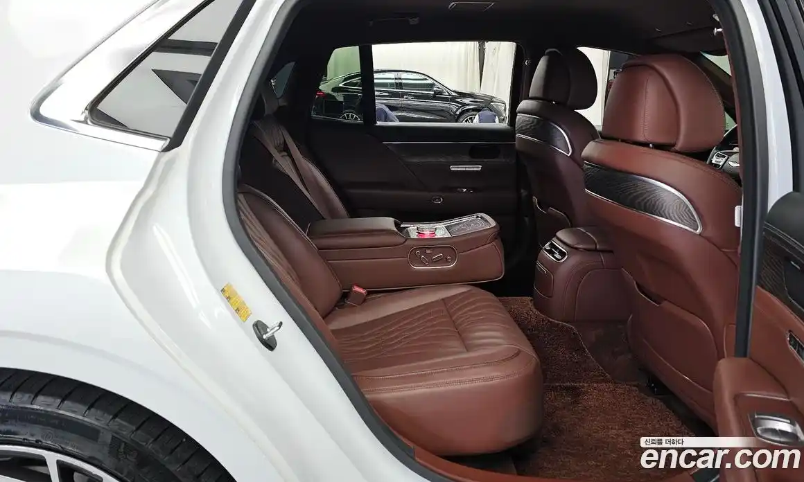 Genesis G90 2023 3.5 гидро, фото 18