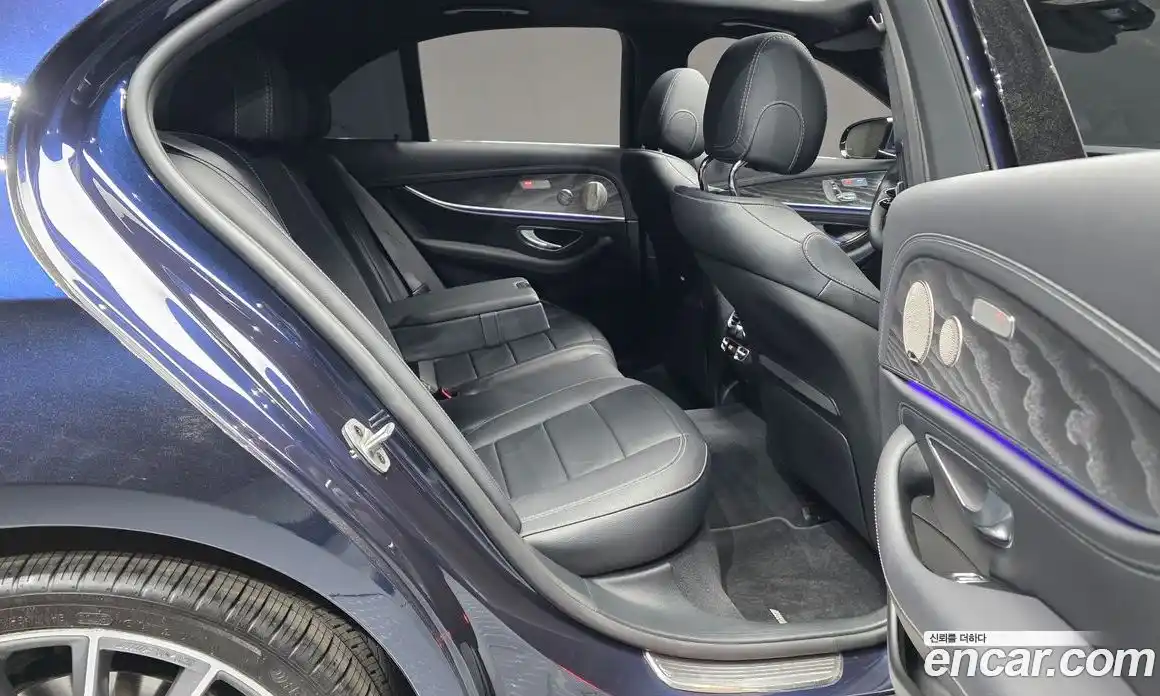 Mercedes-Benz E-Class 2022 2.0 гидро, фото 18