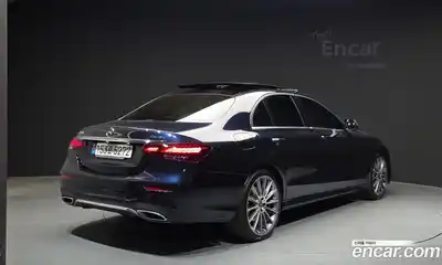 Mercedes-Benz E-Class 2022 2.0 гидро, миниатюра 2