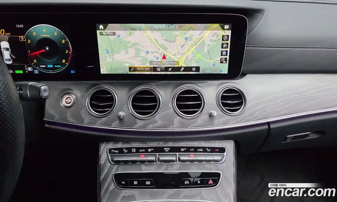 Mercedes-Benz E-Class 2022 2.0 гидро, фото 21