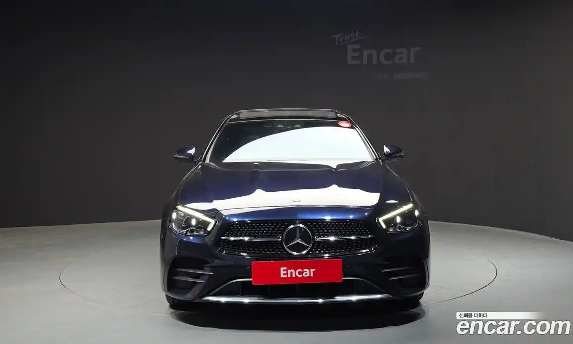 Mercedes-Benz E-Class 2022 2.0 гидро, фото 3