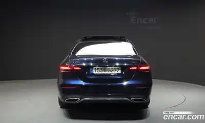 Mercedes-Benz E-Class 2022 2.0 гидро, миниатюра 4