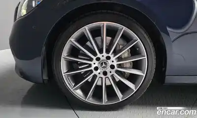 Mercedes-Benz E-Class 2022 2.0 гидро, миниатюра 5