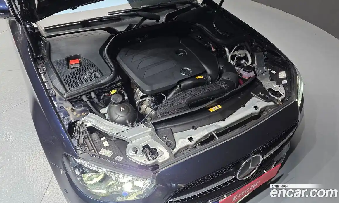 Mercedes-Benz E-Class 2022 2.0 гидро, фото 6