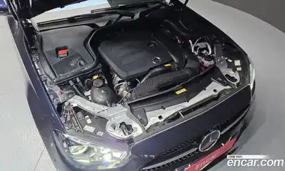 Mercedes-Benz E-Class 2022 2.0 гидро, миниатюра 6