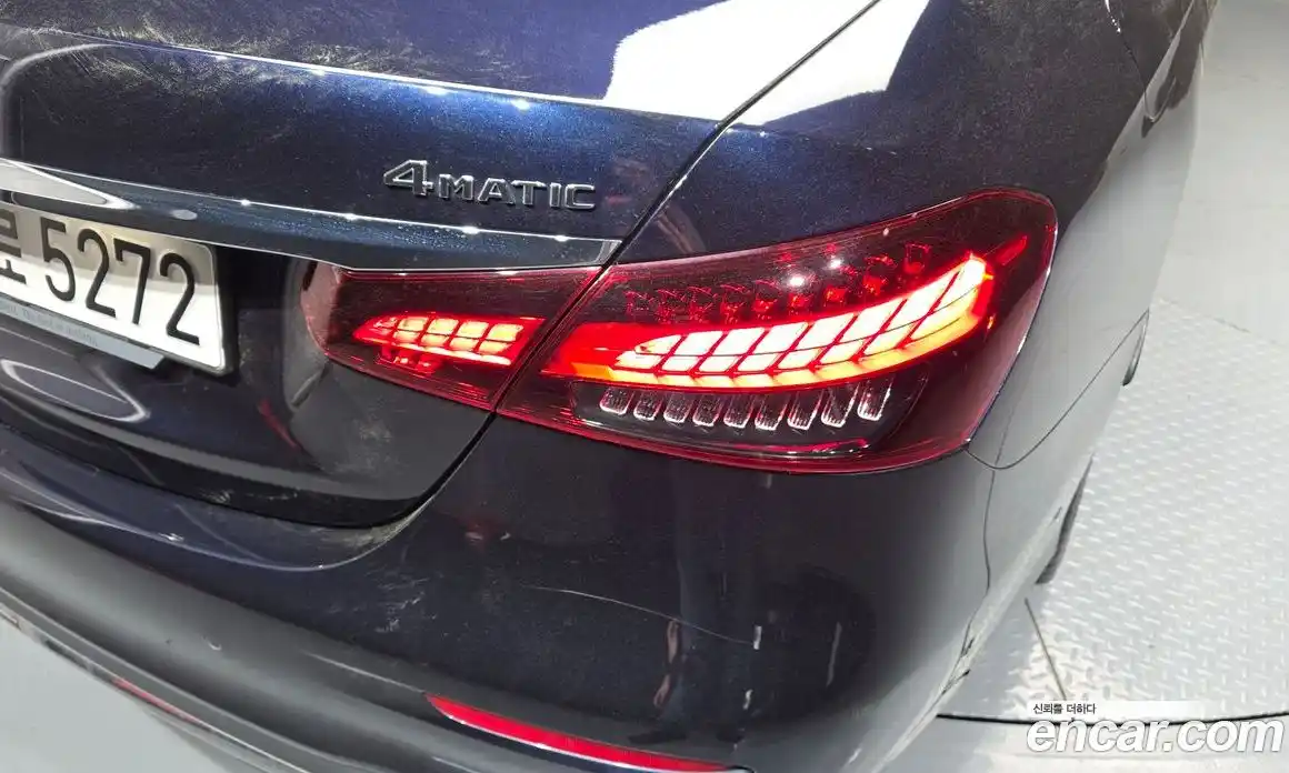 Mercedes-Benz E-Class 2022 2.0 гидро, фото 9