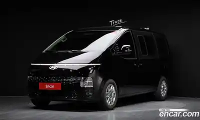 Hyundai Staria, 2025