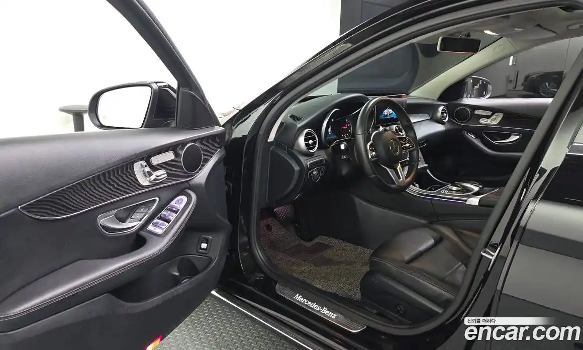Mercedes-Benz C-Class 2018 1.9 гидро, фото 12 Mercedes-Benz C-Class 2018 1.9 гидро, фото 12