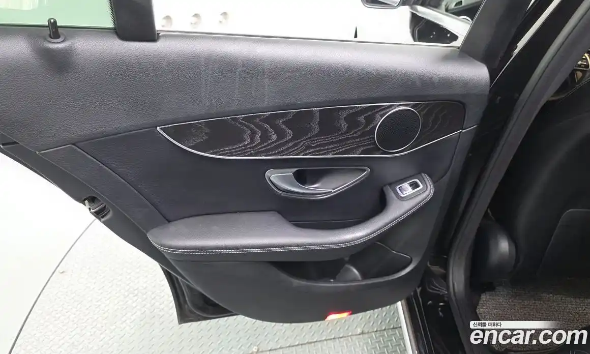 Mercedes-Benz C-Class 2018 1.9 гидро, фото 14 Mercedes-Benz C-Class 2018 1.9 гидро, фото 14