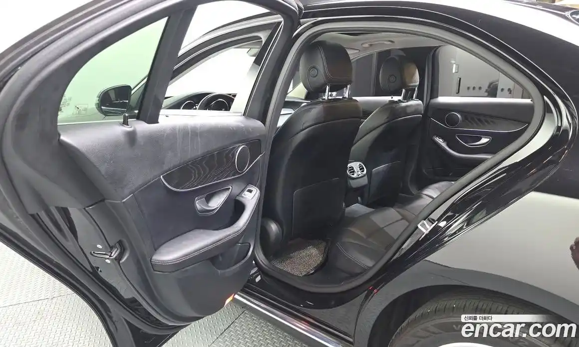 Mercedes-Benz C-Class 2018 1.9 гидро, фото 16 Mercedes-Benz C-Class 2018 1.9 гидро, фото 16