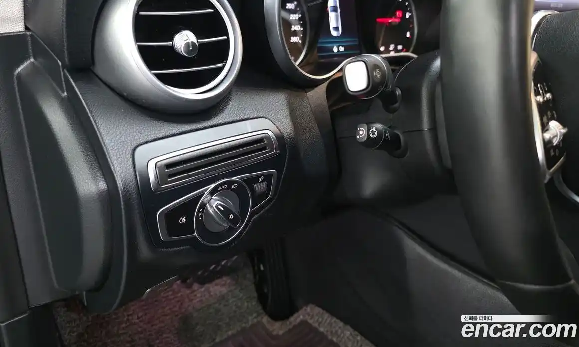 Mercedes-Benz C-Class 2018 1.9 гидро, фото 19 Mercedes-Benz C-Class 2018 1.9 гидро, фото 19