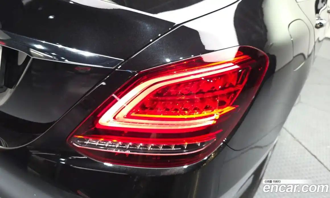 Mercedes-Benz C-Class 2018 1.9 гидро, фото 8 Mercedes-Benz C-Class 2018 1.9 гидро, фото 8