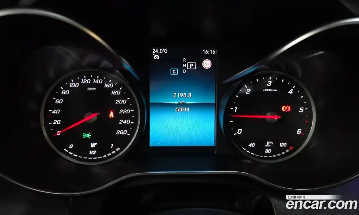 Mercedes-Benz C-Class 2018 1.9 гидро, фото 10 Mercedes-Benz C-Class 2018 1.9 гидро, фото 10
