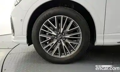 Audi Q3 2023 2.0 автомат (гидро), миниатюра 5