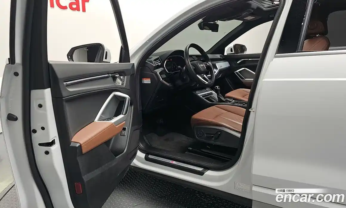 Audi Q3 2023 2.0 автомат (гидро), фото 10