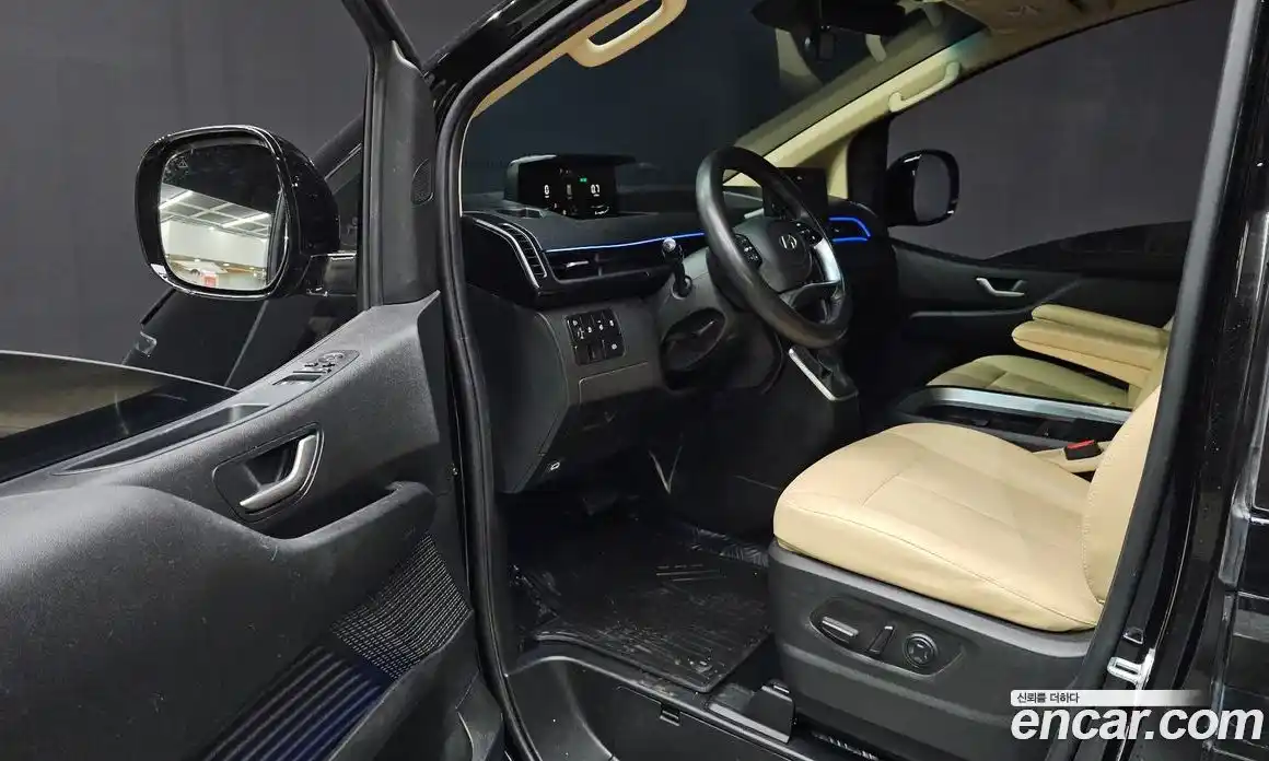 Hyundai Staria 2024 2.2 гидро, фото 13