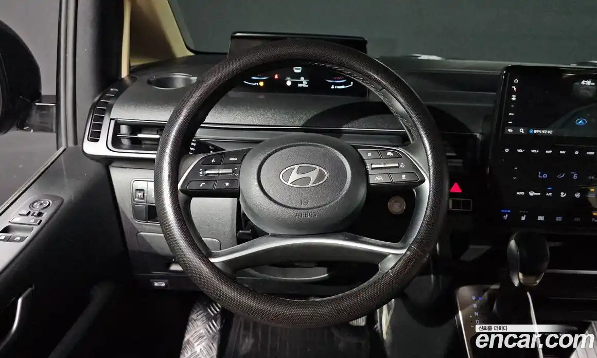 Hyundai Staria 2024 2.2 гидро, фото 18