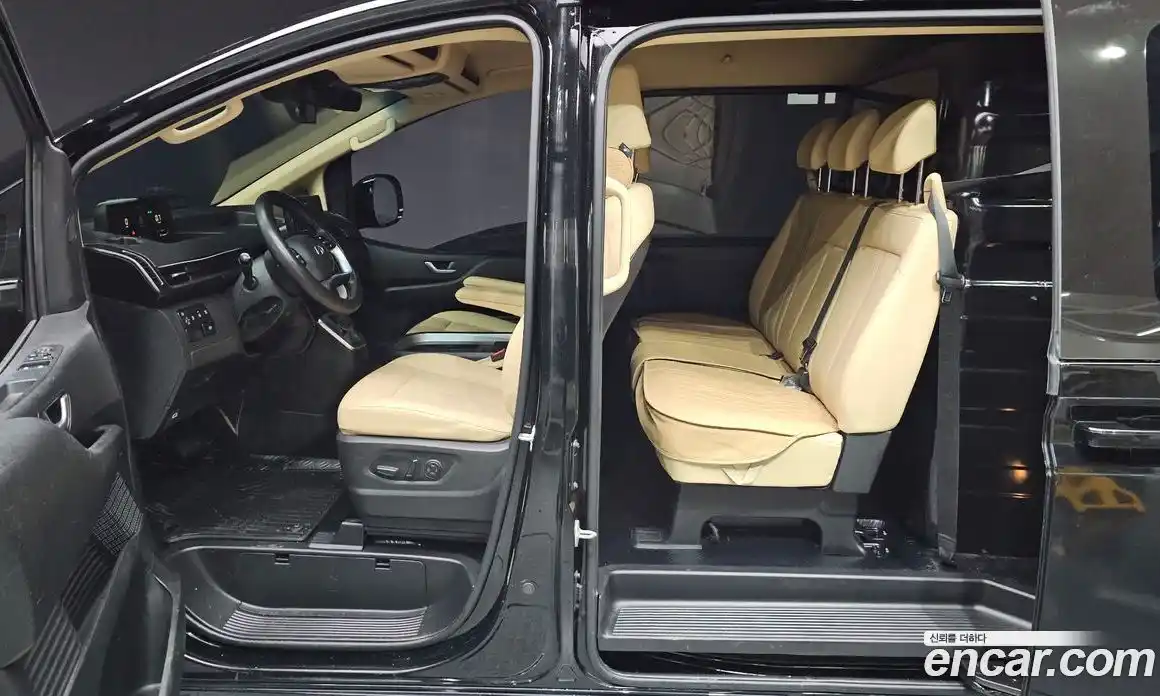 Hyundai Staria 2024 2.2 гидро, фото 25