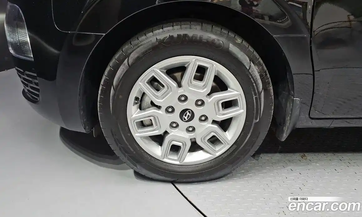 Hyundai Staria 2024 2.2 гидро, фото 5