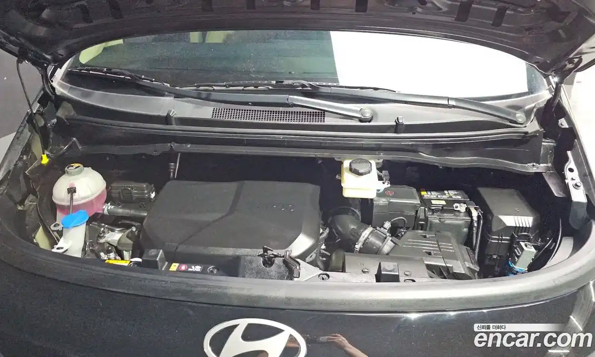 Hyundai Staria 2024 2.2 гидро, фото 6