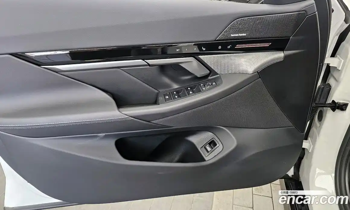 BMW 5-Series 2023 2.0 гидро, фото 14