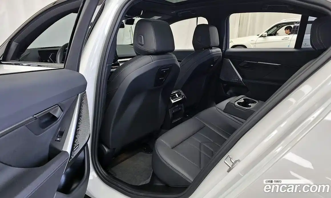 BMW 5-Series 2023 2.0 гидро, фото 16