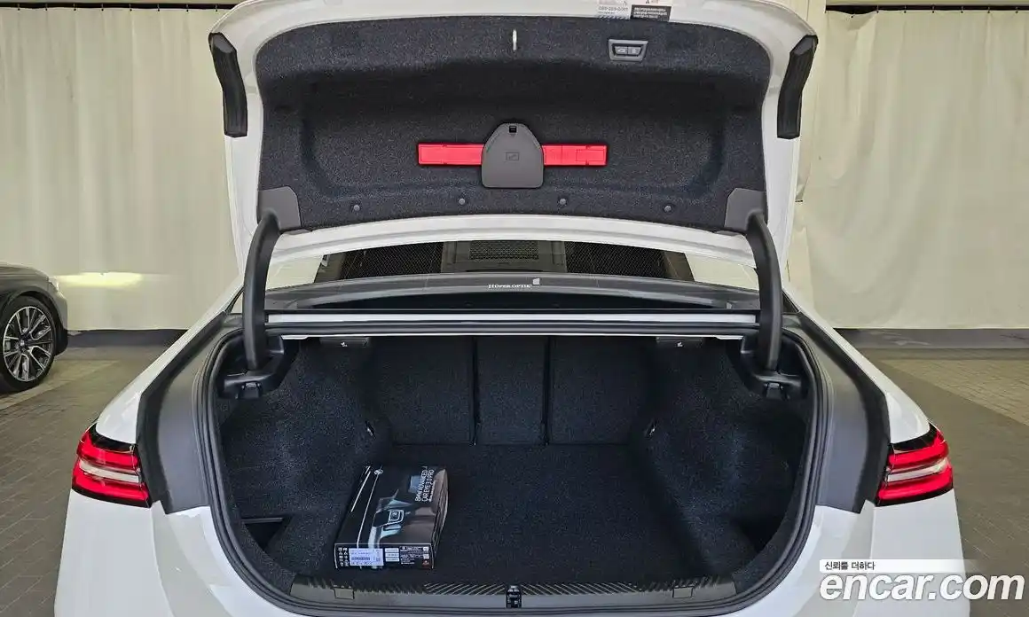 BMW 5-Series 2023 2.0 гидро, фото 26