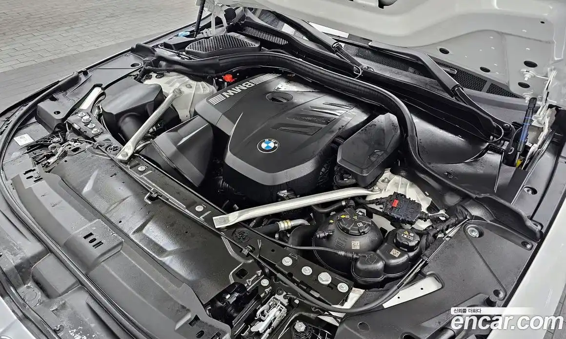 BMW 5-Series 2023 2.0 гидро, фото 6